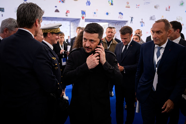 Πράσινο φως από την ΕΕ στο δάνειο των 90 δισ. προς την Ουκρανία  Στην Κύπρο ο Ζελένσκι