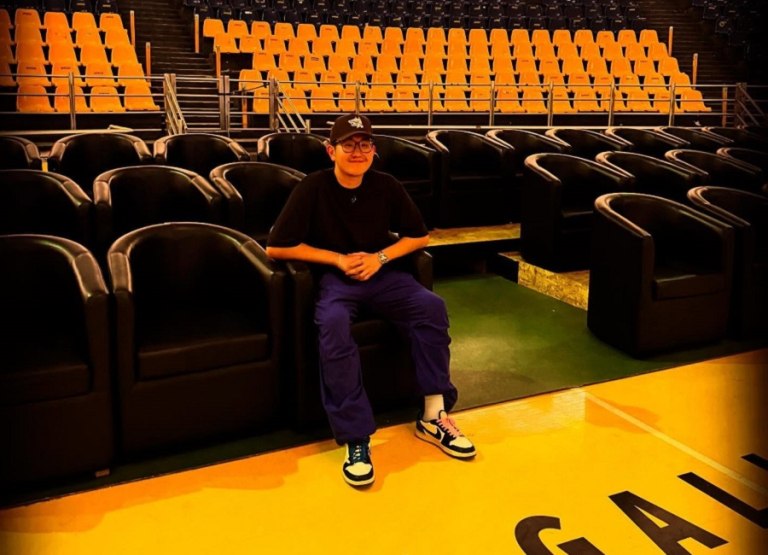 Στην Θεσσαλονίκη ο νέος μεγαλομέτοχος της ΚΑΕ Άρης Ρίτσαρντ Σιάο  Θα παρακολουθήσει το παιχνίδι με το Αμβούργο (pic+vids)