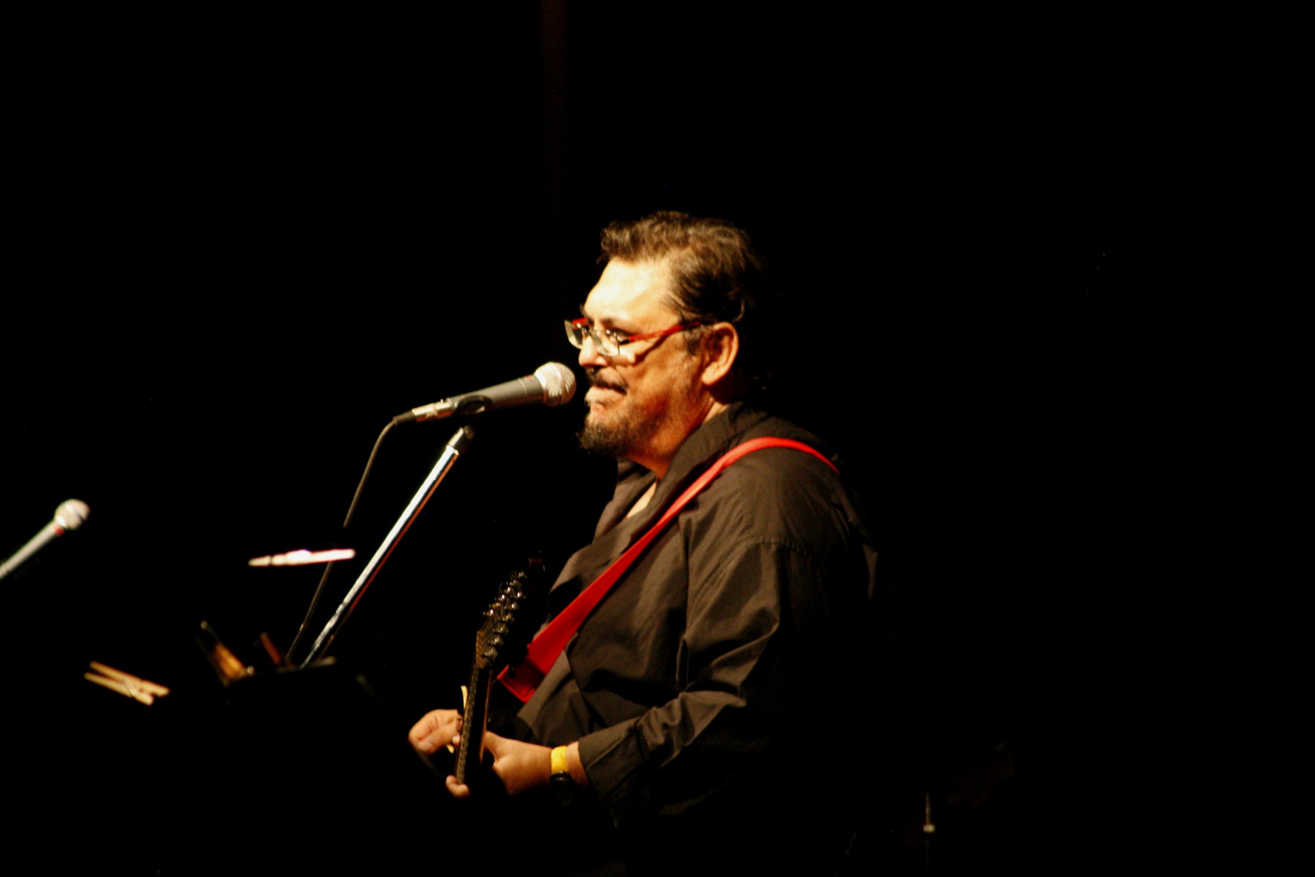 Λαυρέντης Μαχαιρίτσας: 6 χρόνια μετά  Σπάνια πλάνα και άγνωστες ιστορίες στο αφιέρωμα της ΕΡΤ