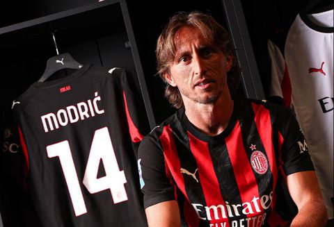 Μόντριτς: Πετάει και η φανέλα του στη Μίλαν