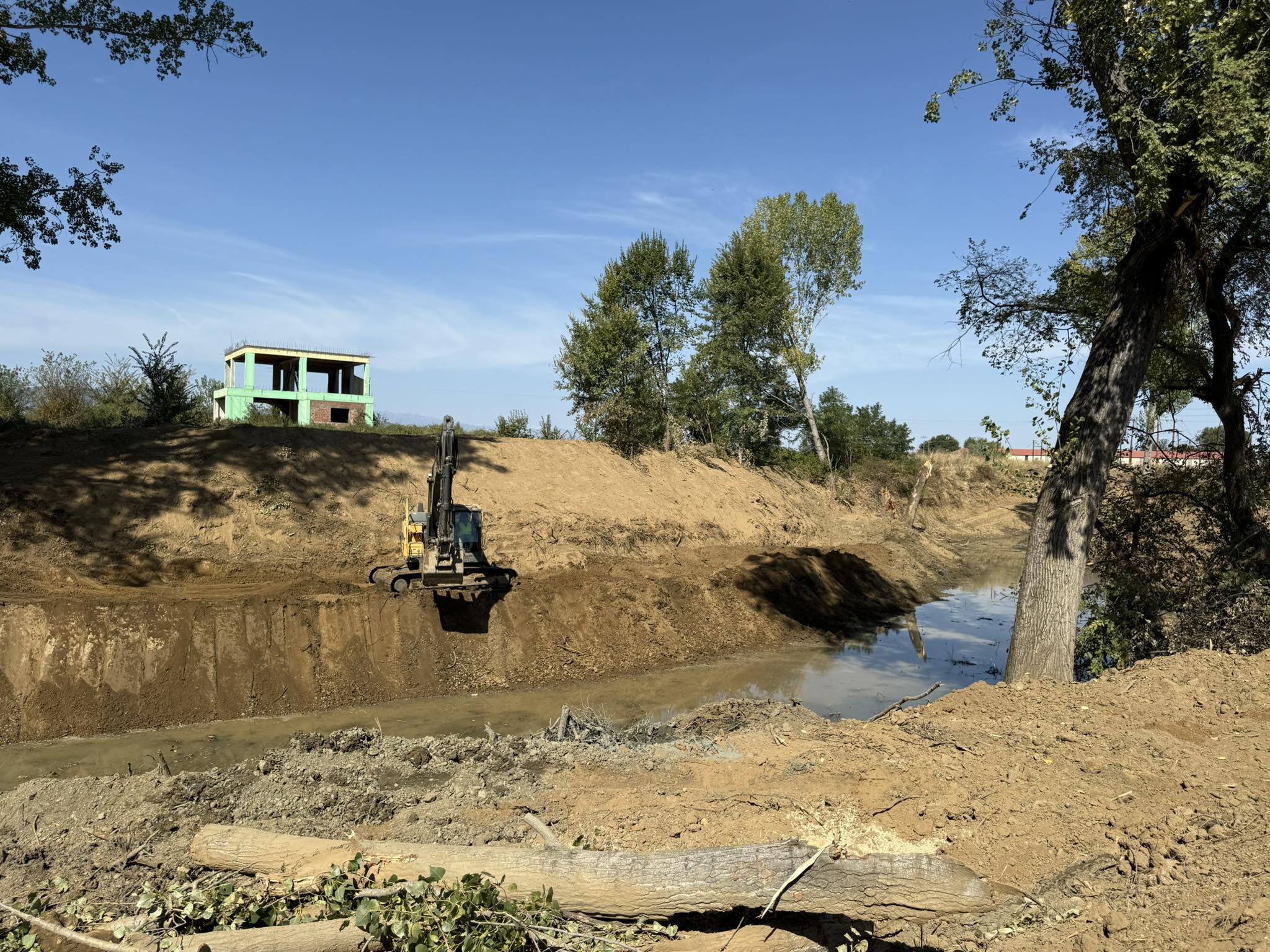 Καρδίτσα: Αυτοψία στις εργασίες καθαρισμού του ποταμού Καράμπαλη