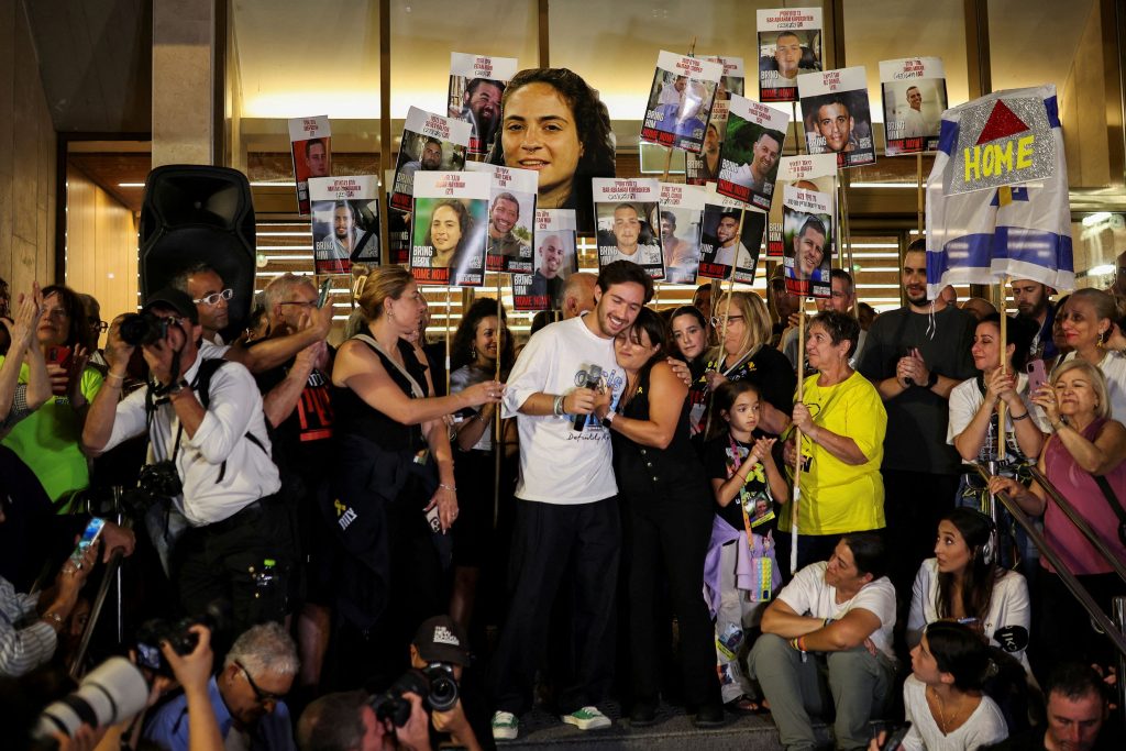 Γάζα: Αντίστροφη μέτρηση για την απελευθέρωση των ομήρων  Τι περιλαμβάνει η δεύτερη φάση του σχεδίου