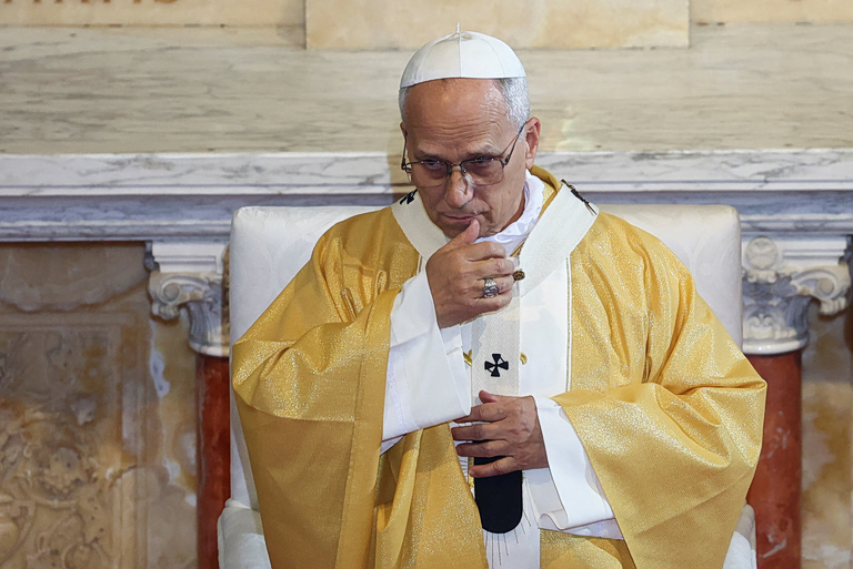 Ούτε οι Χίτλερ και Μουσολίνι δεν επιτέθηκαν στον Πάπα τόσο ανοιχτά όσο ο Τραμπ