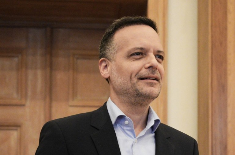 Χάρης Δούκας: Βασικός στόχος του ΠΑΣΟΚ να φύγει η ΝΔ  Καμία συγκυβέρνηση με τη ΝΔ των υποκλοπών