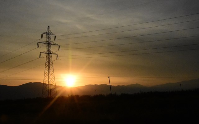 HEPI: Κάτω από τον μέσο όρο της ΕΕ οι τιμές ρεύματος στην Ελλάδα τον Αύγουστο