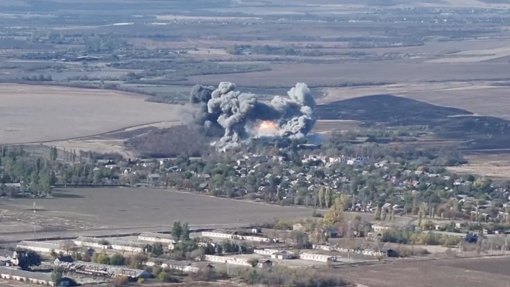 Η Ρωσία χτυπά την Ουκρανία