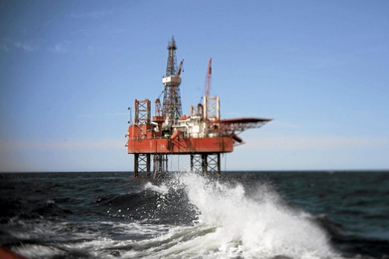 Νέα ρωσική πρόκληση καταγγέλλει η Πολωνία  Επικίνδυνες πτήσεις δίπλα από γεώτρηση στη Βαλτική