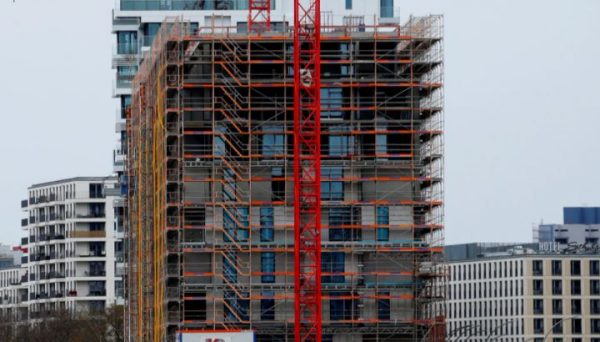 Μπόνους δόμησης: Αναθεώρηση αδειών χωρίς καθυστερήσεις ζητά από τις πολεοδομίες τον ΥΠΕΝ