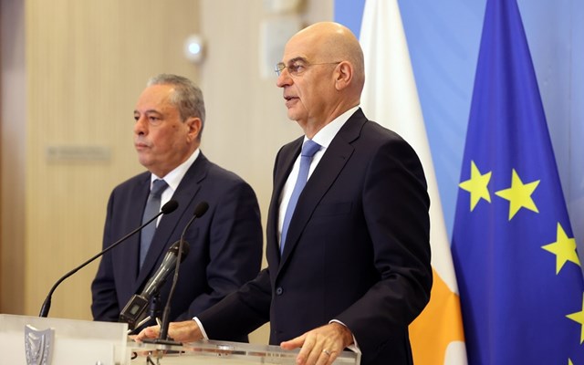 Ν. Δένδιας: "Η ελληνική κυβέρνηση αποδεικνύει ότι η Κύπρος κείται πλησίον"
