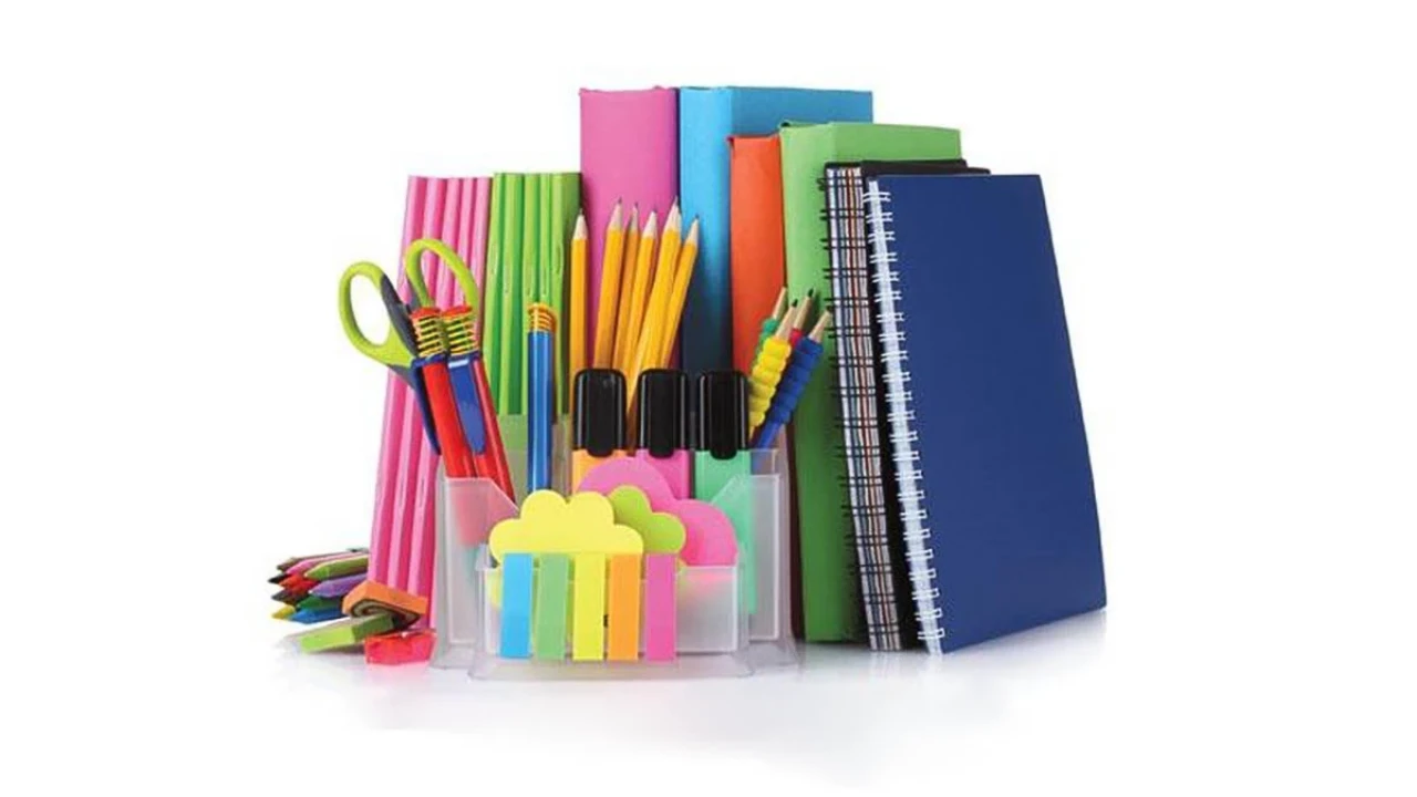 Ο Εσταυρωμένος συγκεντρώνει σχολικά είδη για άπορους μαθητές