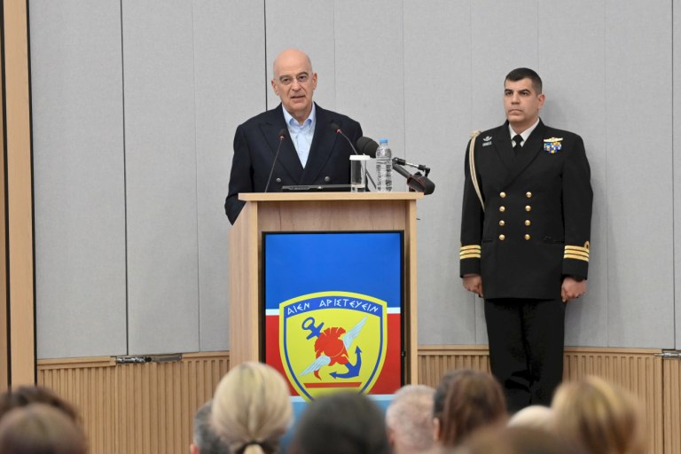 Στη Μεγάλη Βρετανία τη Δευτέρα ο Νίκος Δένδιας για διμερείς συνομιλίες