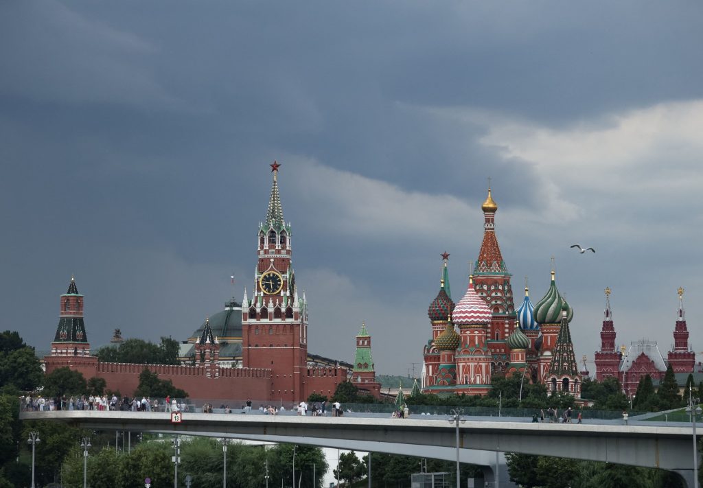 Το Κρεμλίνο αποκάλεσε υστερίες τις κατηγορίες για παραβιάσεις ρωσικών αεροσκαφών στο ΝΑΤΟ