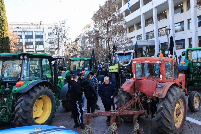 ΣΥΡΙΖΑ: Φτάνουν πια τα καθρεφτάκια στους παραγωγούς μας, κ. Μητσοτάκη