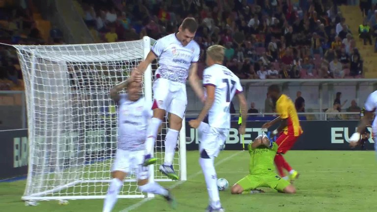 Λέτσε  Κάλιαρι 1-2: Διπλό με υπογραφή Μπελότι