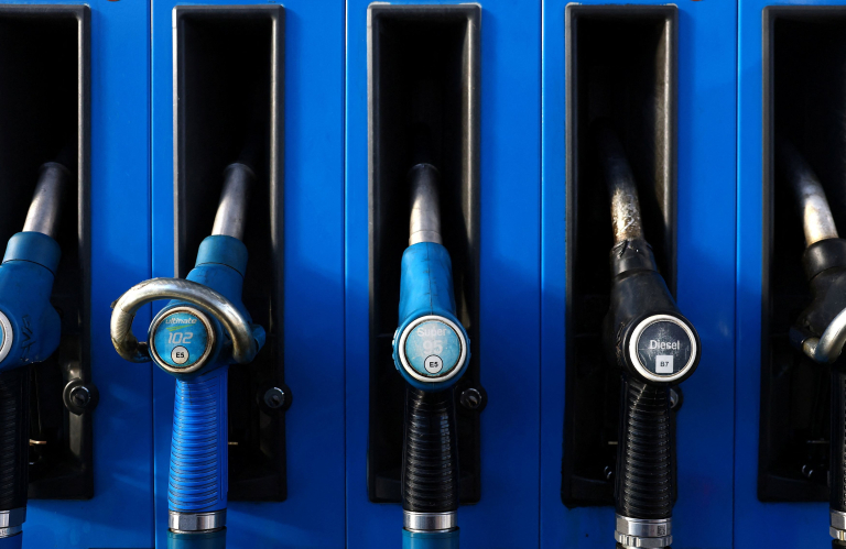 Η Γερμανία μειώνει τον φόρο στα καύσιμα λόγω της εκτόξευσης των τιμών