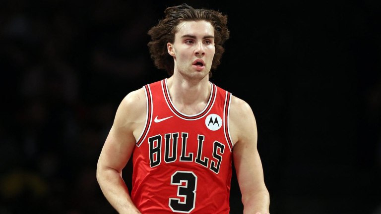 Μπουλς  Μπακς 120-97: Ασταμάτητος ο Γκίντι και νέα ήττα για το Μιλγουόκι