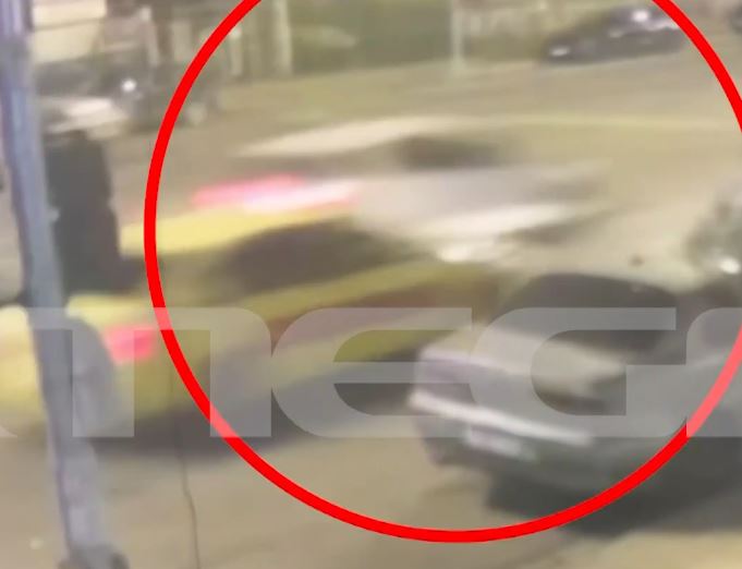 Επεισοδιακή καταδίωξη αυτοκίνητου στην Καλλιθέα  Βίντεο ντοκουμέντο