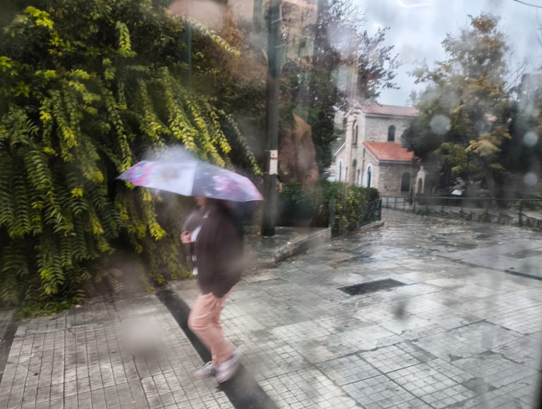 Εντείνονται τα φαινόμενα της Deborah  Ισχυρές καταιγίδες, χιόνια και δυνατοί άνεμοι