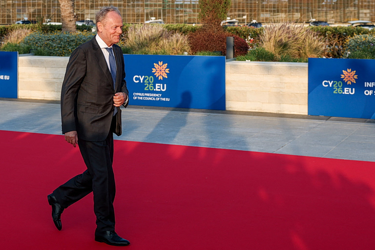 Ο Τουσκ αμφισβητεί τη