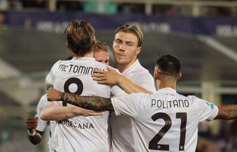 Φιορεντίνα  Νάπολι 1-3: Παρέμειναν στην κορυφή οι παρτενοπέι