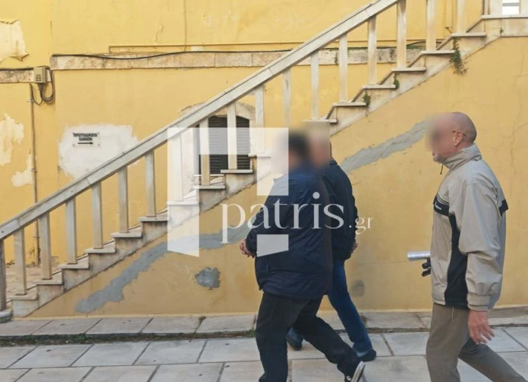 Απολογείται ο καθηγητής