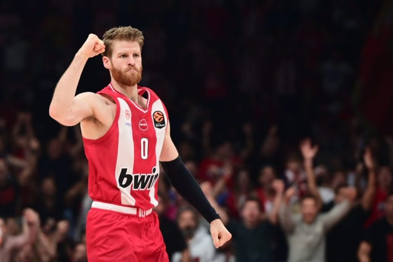 Η άμυνα θα είναι πάντα το