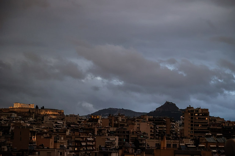 Κακοκαιρία: Συνεχίζεται η