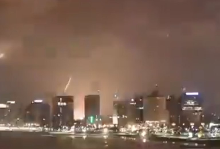 Ιράν: Νέα ομοβροντία πυραύλων κατά του Ισραήλ  Συναγερμός σε διάφορους τομείς της επικράτειας