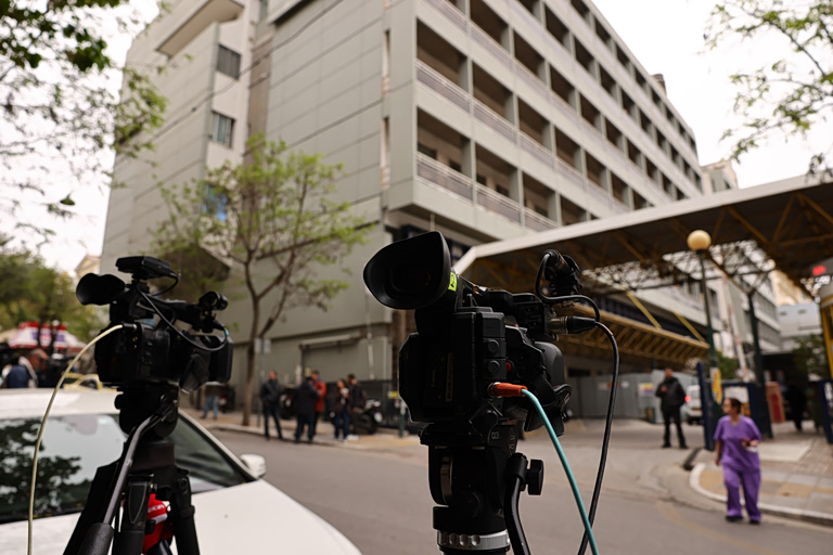 Γιώργος Μυλωνάκης: Είναι πολύ νωρίς, κρίσιμες οι δύο εβδομάδες, πάμε μέρα με τη μέρα λέει ο χειρουργός του