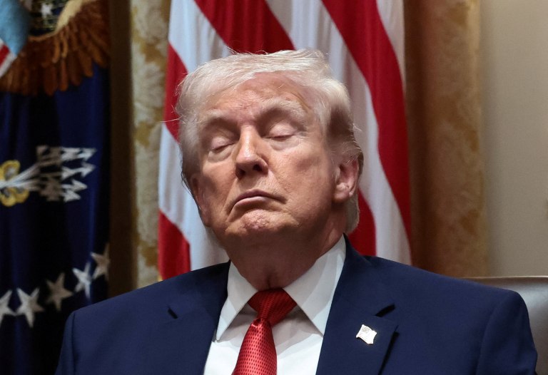 Ο Τραμπ εξετάζει την αποστολή 10.000 ακόμη στρατιωτών στη Μέση Ανατολή