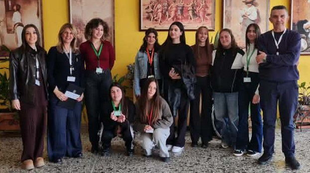 Το 1ο ΓΕΛ Τρικάλων συγχαίρει τους μαθητές που διακρίθηκαν στους αγώνες ρητορικής