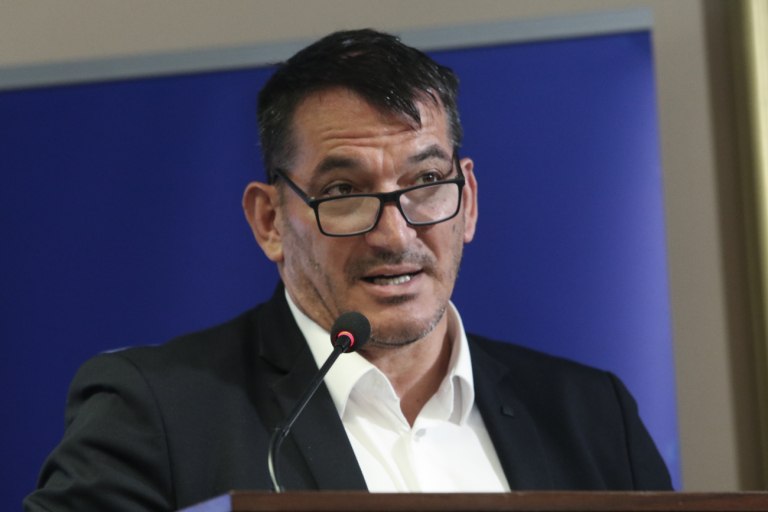 Έβγαλε στο σφυρί Ολυμπιακή δάδα ο Πύρρος Δήμας  Έντονη αντίδραση της Ολυμπιακής Επιτροπής