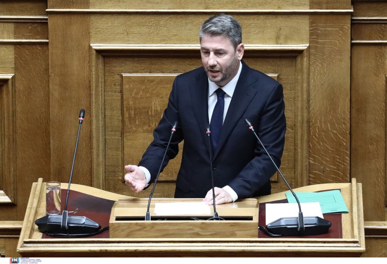 Ανδρουλάκης: Κυβέρνηση βουτηγμένη στα σκάνδαλα και τη διαφθορά  Να φύγετε το γρηγορότερο