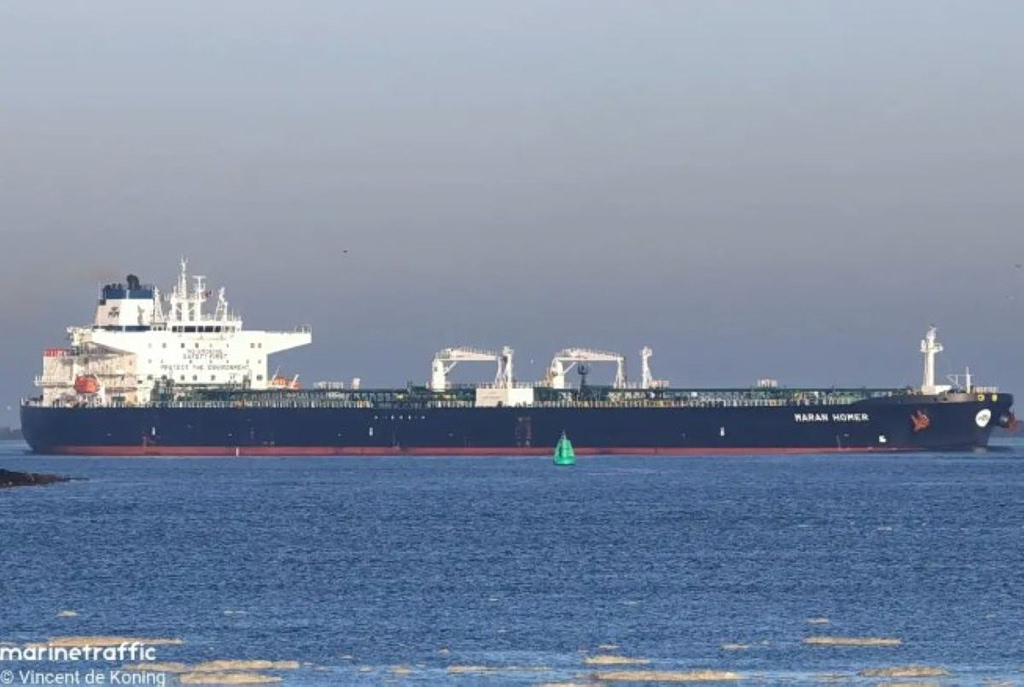 Χτύπημα σε ελληνόκτητο πλοίο στη Μαύρη Θάλασσα: Η ανακοίνωση της εταιρείας  Στο κατάστρωμα τα πλήγματα