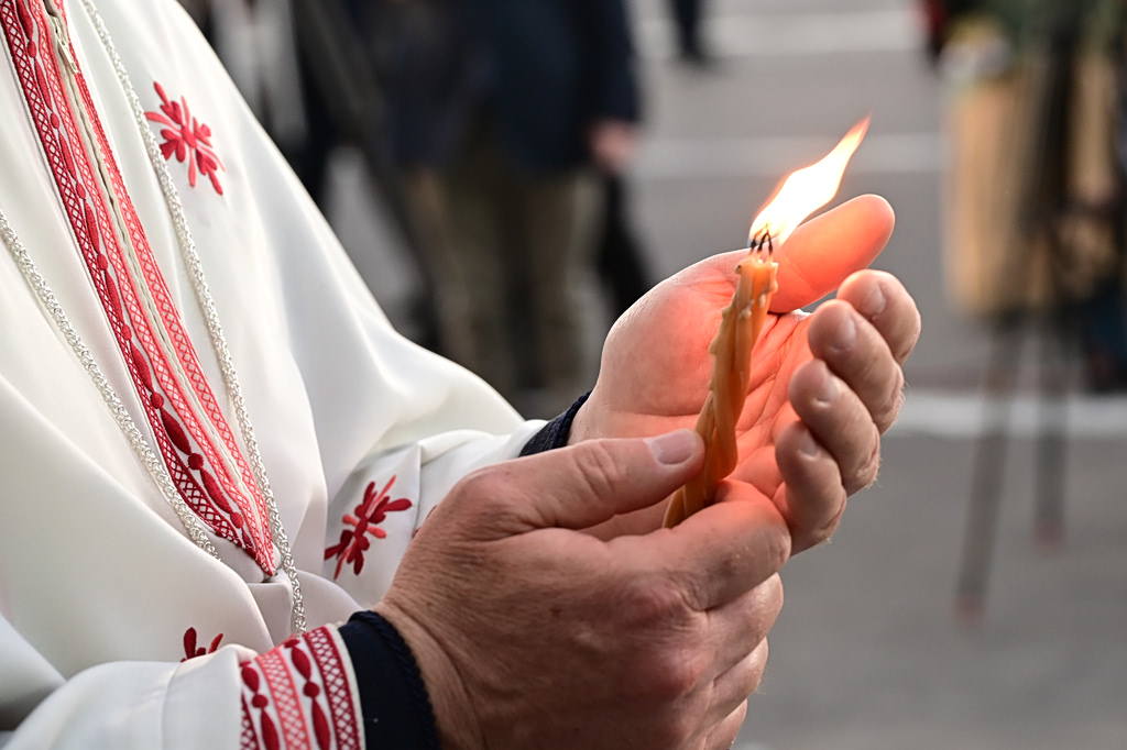 Άγιο Φως: Ανησυχία για το πώς θα φτάσει στην Ελλάδα  Έρημη πόλη η Ιερουσαλήμ υπό τον φόβο επιθέσεων