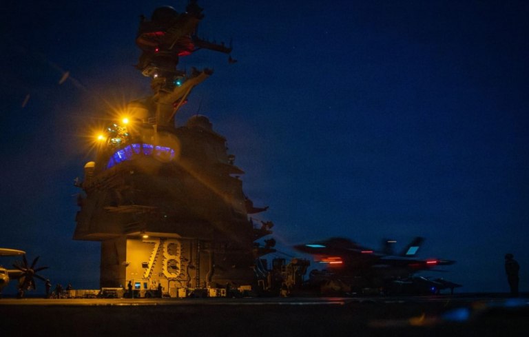 Το αεροπλανοφόρο Gerald Ford στη Σούδα για επισκευές σε βάθος  Ατύχημα, επίθεση ή σαμποτάζ;