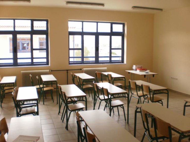 Βόλος: Καθηγητής κλείδωνε