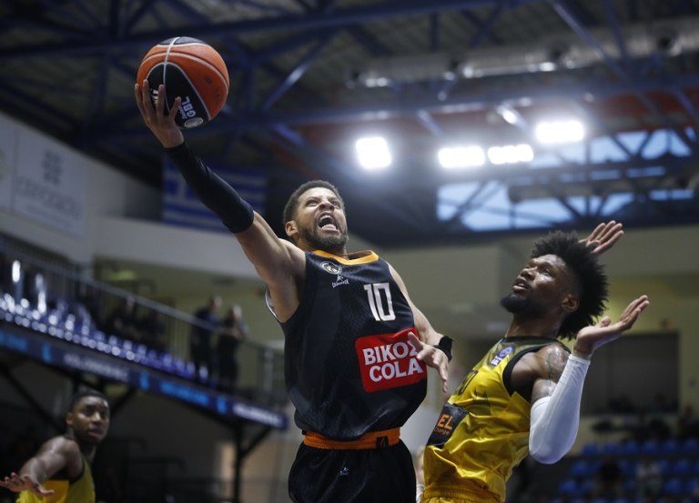 ΑΕΚ  Προμηθέας 70-84: Στον τελικό του Σούπερ Καπ οι Πατρινοί με Γκρέι