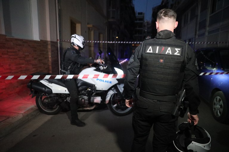 Πώς το 48χρονο θύμα ειδοποίησε την αστυνομία στον Άγιο Παντελεήμονα  Τι προβληματίζει την ΕΛ.ΑΣ.