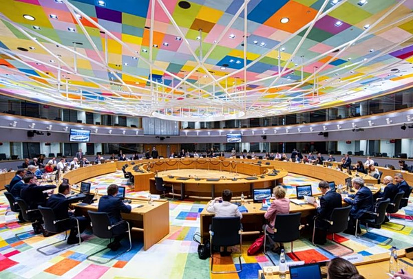 Eurogroup: Επί ποδός για τις τιμές της ενέργειας  Οι γραμμές άμυνας