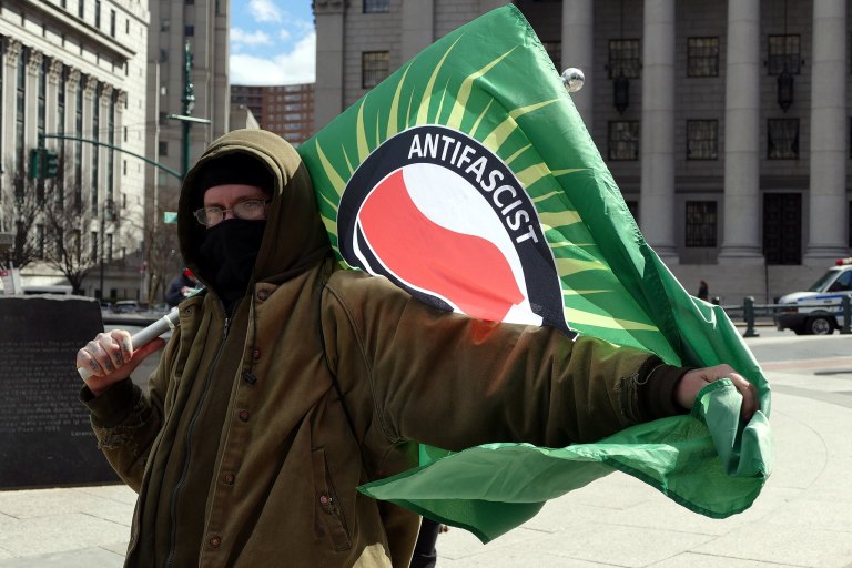 Τι σημαίνει στ αλήθεια Antifa; Μπορεί ο Τραμπ να τους χαρακτηρίσει τρομοκρατική οργάνωση;