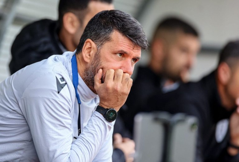 Απίθανο συμβάν με πρώην προπονητή του ΠΑΟΚ: Κλειδώθηκαν σε γραφείο και τον απέλυσε