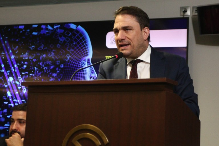 Τσουκαλάς: Δεν ενδιαφέρει