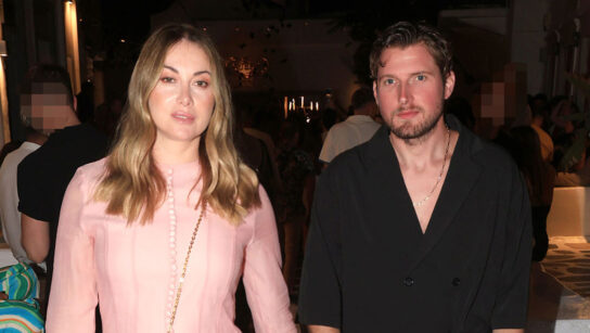 Τάμτα Μαστοράκη & Χρήστος Μπέζας: Νυχτοπερπατήματα στα στενά της Μυκόνου  Σπάνια εμφάνιση