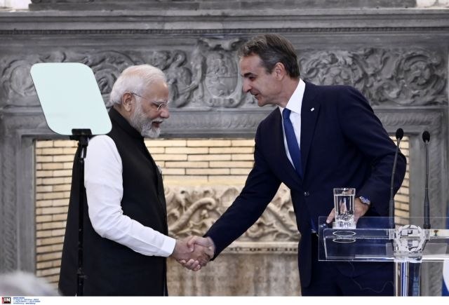 Μητσοτάκης: Επικοινωνία με Μόντι για ενίσχυση της στρατηγικής συνεργασίας των δύο χωρών