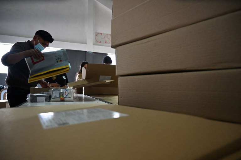 Δύο υποψήφιοι της Δεξιάς διεκδικούν την προεδρία στη Βολιβία  Οι υποσχέσεις για τις ουρές αναμονής