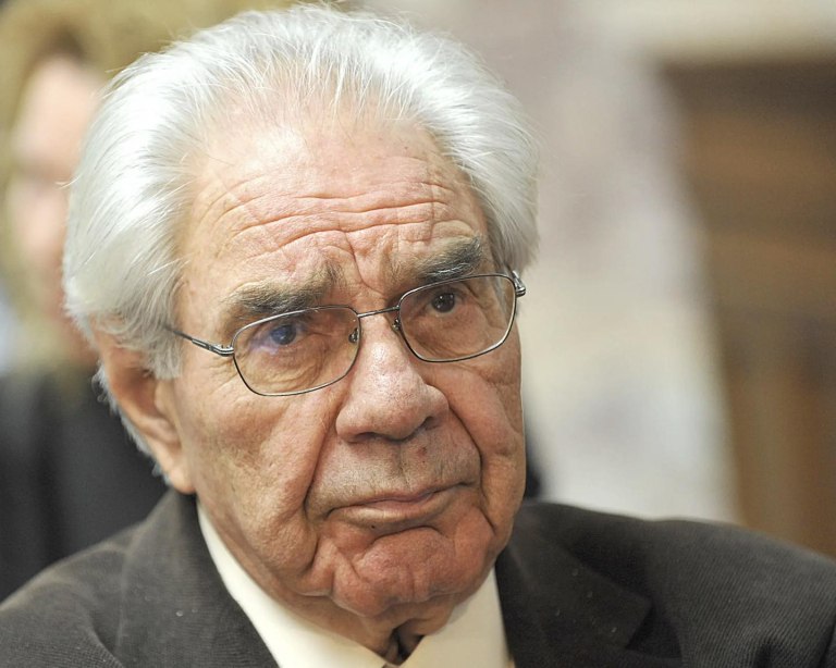 Τα μηνύματα ΣΥΡΙΖΑ και Τσουκαλά για τον Γιώργο Κασιμάτη  Ο δημοκρατικός κόσμος της χώρας γίνεται φτωχότερος