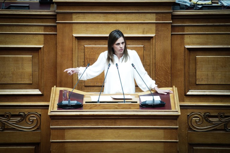 Αχτσιόγλου: Η Αριστερά περνάει κρίση γενικώς  Ανάγκη για συσπείρωση δυνάμεων