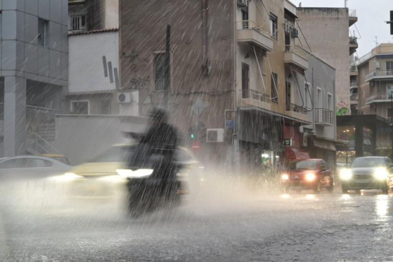ΓΣΕΕ για κακοκαιρία Erminio: Οι υποχρεώσεις των εργοδοτών ενόψει ακραίων καιρικών φαινομένων