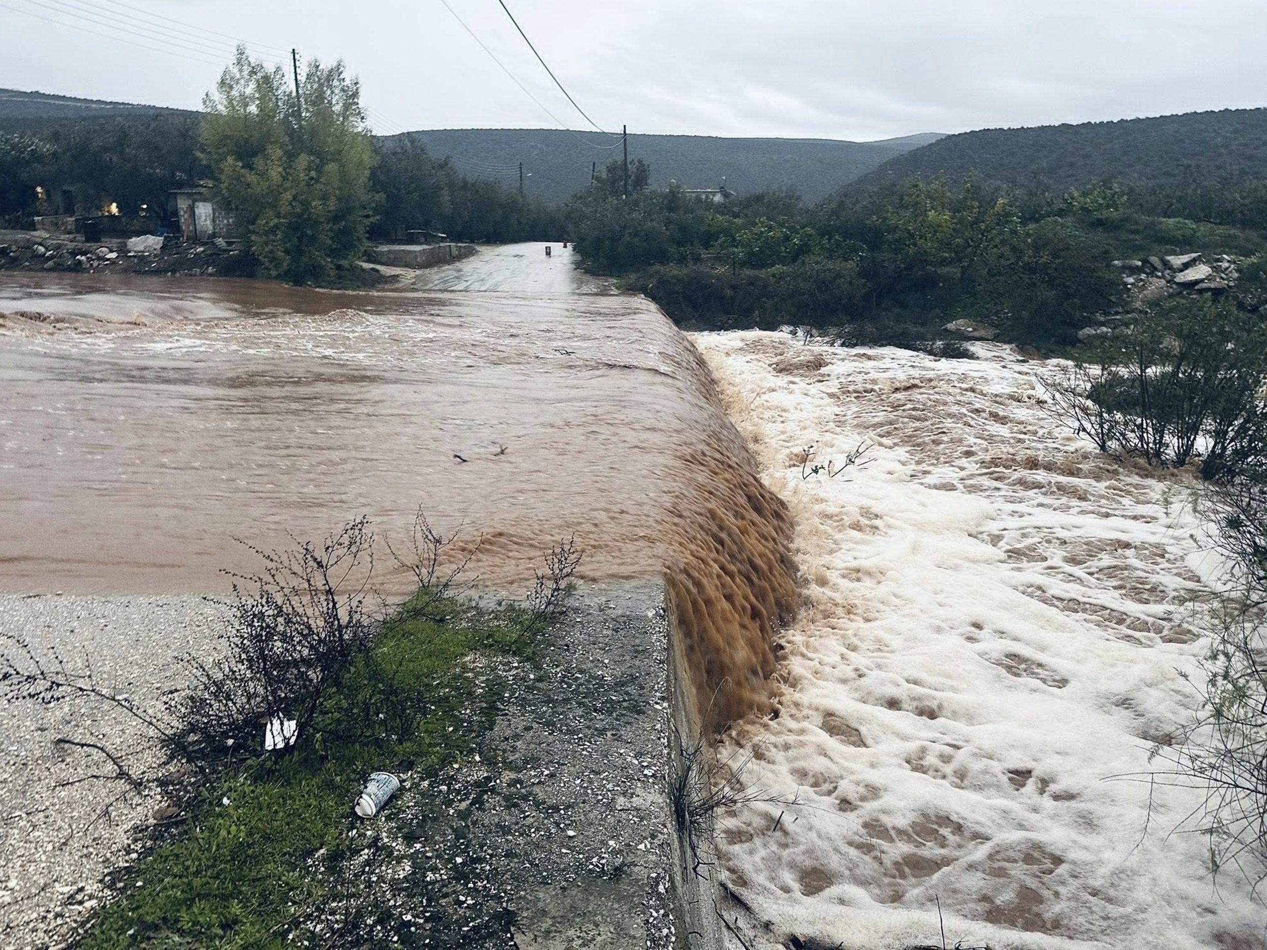 Σε κλοιό κακοκαιρίας